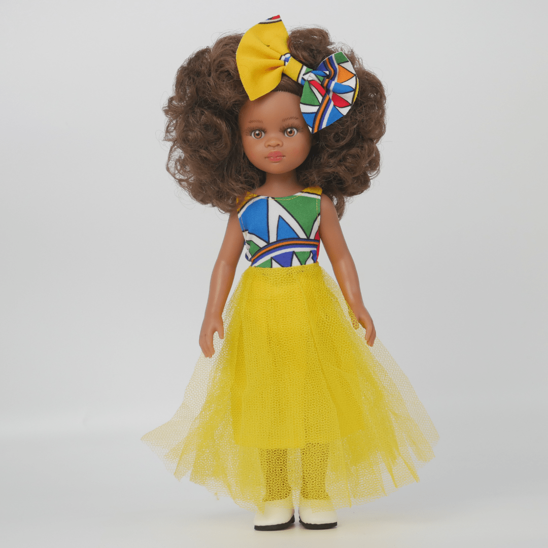 Angelica Doll : une mère crée une poupée noire aux cheveux crépus pour sa  fille